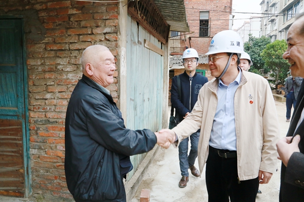 五建老总_天津建科机械老总图片(3)